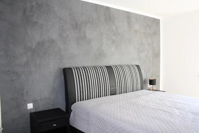 Exklusive Penthousewohnung Mit Tesla-Wallbox In Innsbruck 0*,  Austria